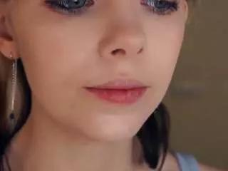 queenieeveringham on CamSoda 