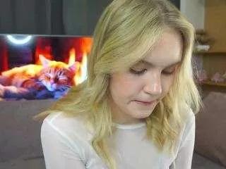 quennaengelby on CamSoda 