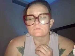 Freechat quinnmariexo on CamSoda