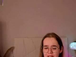 Offline radiana-fairy on CamSoda