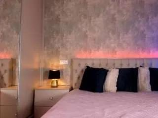 Freechat raisagee1 on CamSoda