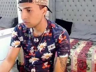 raphael-cams on CamSoda 