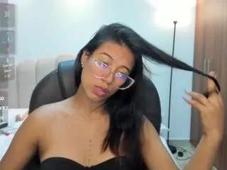 Freechat raven-stonee on CamSoda