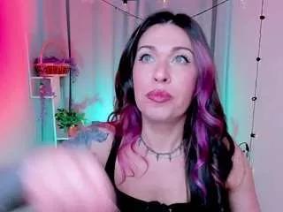 reginafoxxy on CamSoda 