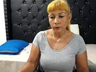 renata-salinas on CamSoda 