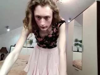 rinapinkthree11 on CamSoda 