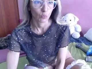 roochelle on CamSoda 