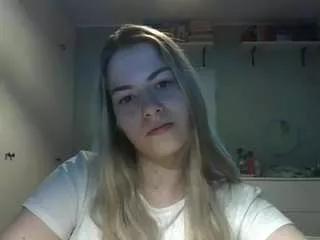rosiejune on CamSoda 