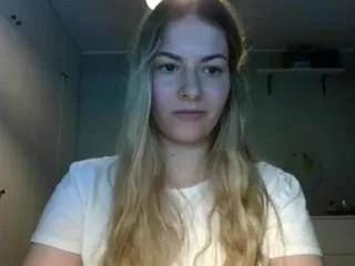 rosiejune on CamSoda 