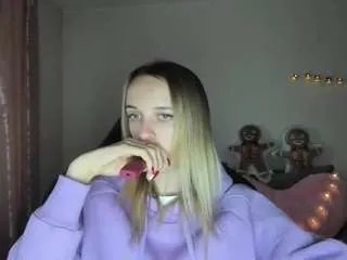 Offline rousereedd on CamSoda