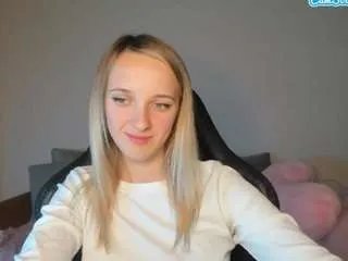 Offline rousereedd on CamSoda