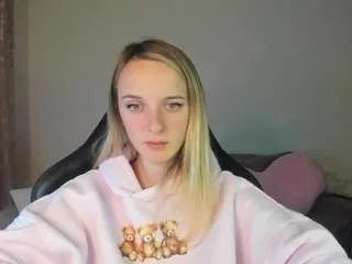 Offline rousereedd on CamSoda