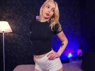 rowenabarren on CamSoda 