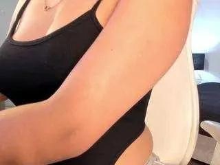 Freechat sabriin-miller on CamSoda