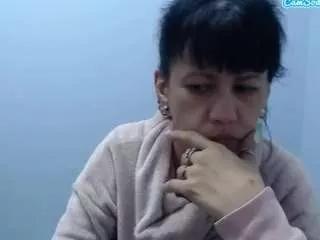samantharedsx21 on CamSoda 