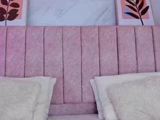 saorifox on CamSoda 