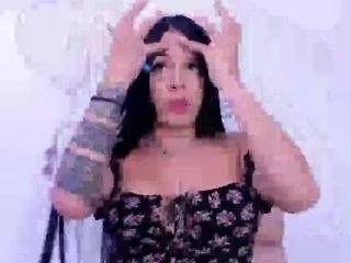 sara-rouge on CamSoda 