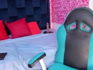 Offline saraapril-1 on CamSoda