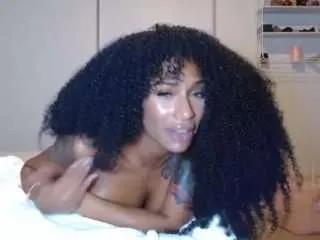 Freechat saraiminx on CamSoda