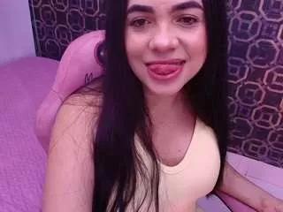 sarakaisy on CamSoda 