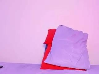 Freechat sarenluxx on CamSoda