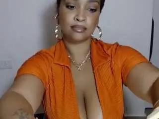 sashaishere on CamSoda 
