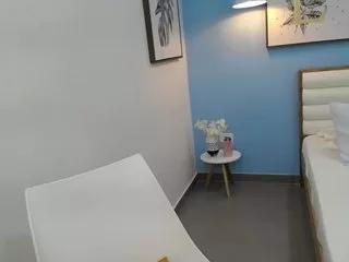 sassy-girl on CamSoda 