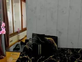 sassyt33n on CamSoda 