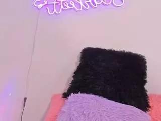 scarleett-jones on CamSoda 