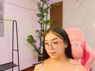 scarletfox18 on CamSoda 