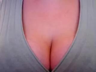 Offline seductiveprincess on CamSoda