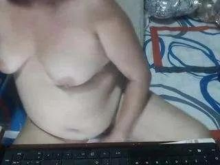 Freechat selenhax on CamSoda