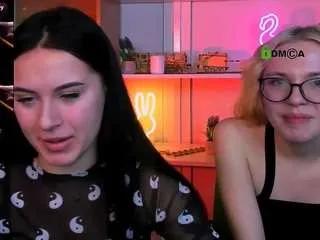 Freechat sendi-cais on CamSoda
