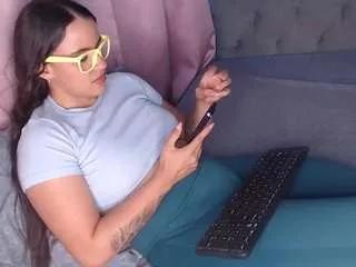 sexybbianca on CamSoda 