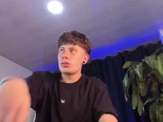 Offline sexyboy118 on CamSoda