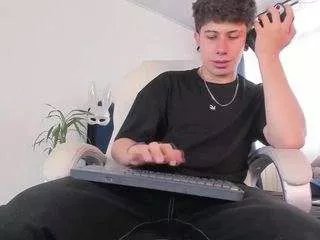 Offline sexyboy118 on CamSoda