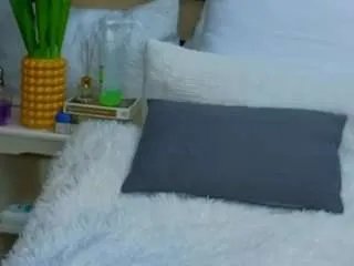 Freechat sexynatashaxoxo on CamSoda