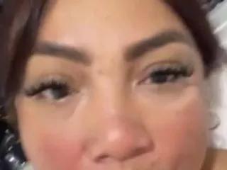 sexysofiax on CamSoda 