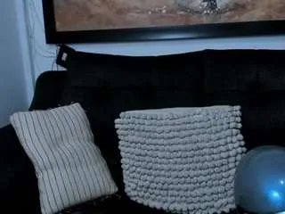 Offline shannel-queen on CamSoda