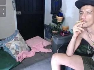 Freechat shantalrosee on CamSoda