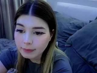 shinydiana on CamSoda 