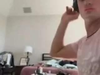 Freechat sissytrixiee on CamSoda