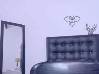 skinny-hottie18 on CamSoda 