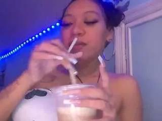slimthickxxx on CamSoda 