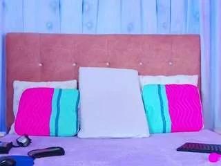 Freechat snowwhithe on CamSoda