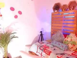 sofia-waltonx1 on CamSoda 