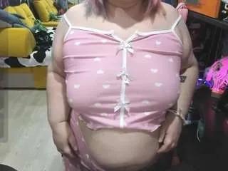 Freechat softie-sofy on CamSoda