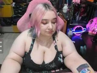 Freechat softie-sofy on CamSoda