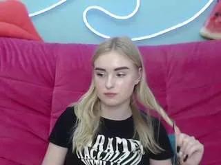 Freechat sofysoft on CamSoda