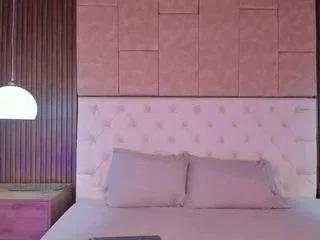 sophiiaa-jones on CamSoda 